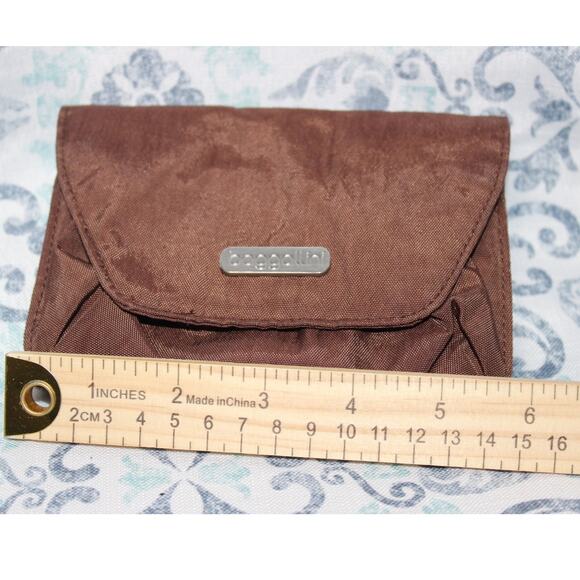 Baggallini Brown/Red Nylon Small Crossbody‎ Bag Flap Clutch Wallet - Picture 2 of 8